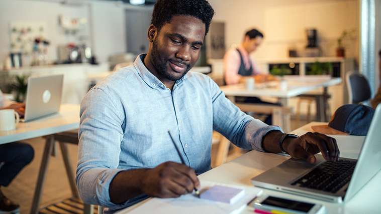 man on laptop small 1